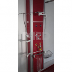 Consolă medicală verticală pentru camere de pacient