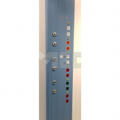 Consolă medicală verticală pentru camere de pacient