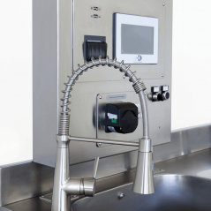 SEB 2000 – Sistem Automatizat pentru Pre-curățarea și Detersia Chimică a Endoscoapelor